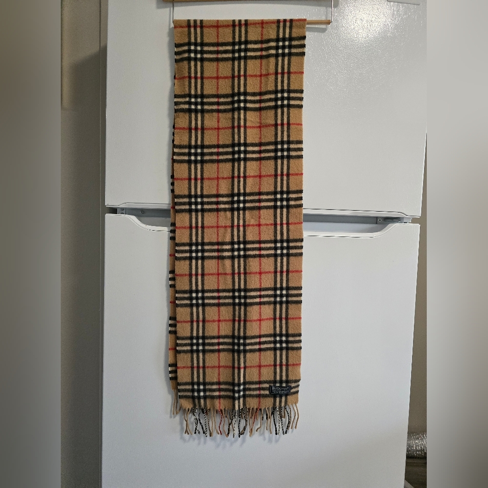 Authentic Burberry London Lambswool Plaid Beige and Red Scarf - Picture 8 of 11